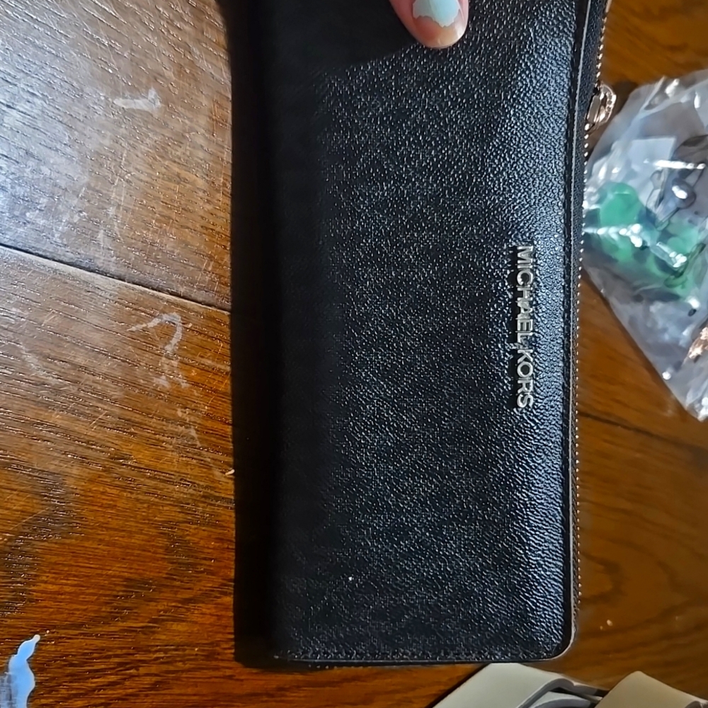 Michael kors wallet black